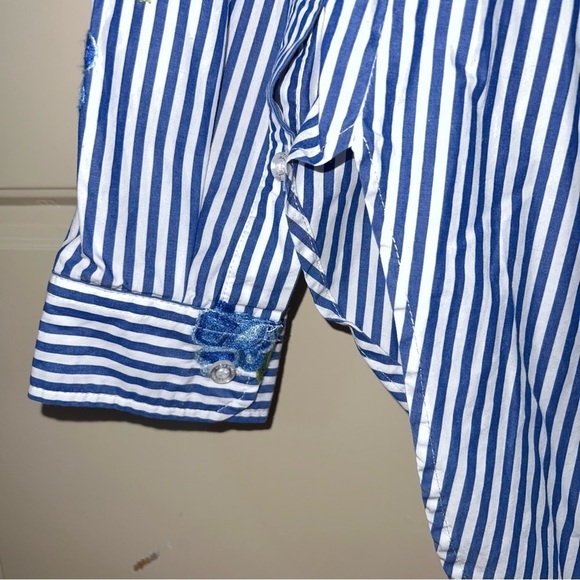 Calvin Klein Floral Embroidered Striped Long Sleeve Button Down Shirt Size Small - Picture 11 of 15